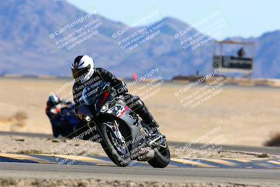 media/Jan-08-2022-SoCal Trackdays (Sat) [[1ec2777125]]/Turn 4 (1145am)/